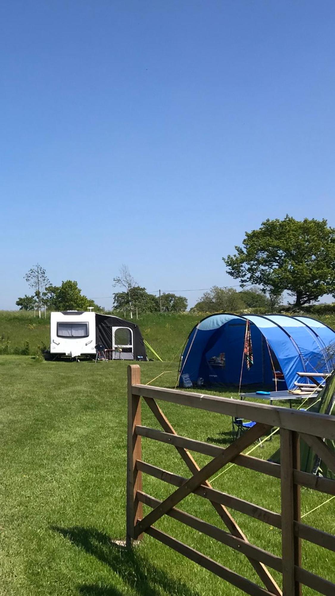 Villa Glamping Tent At Abbey Green Farm à Whitchurch  Extérieur photo